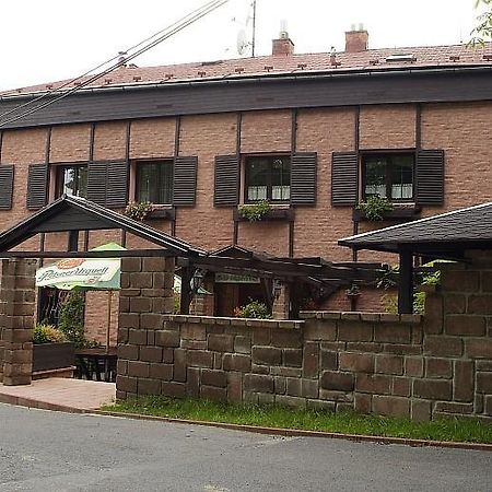 Penzion A Restaurace U Mamy Ξενοδοχείο Frýdek-Místek Εξωτερικό φωτογραφία