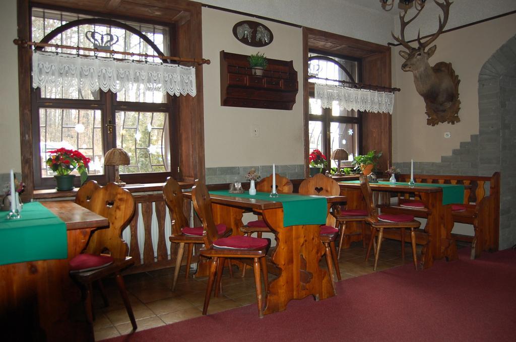 Penzion A Restaurace U Mamy Ξενοδοχείο Frýdek-Místek Εξωτερικό φωτογραφία