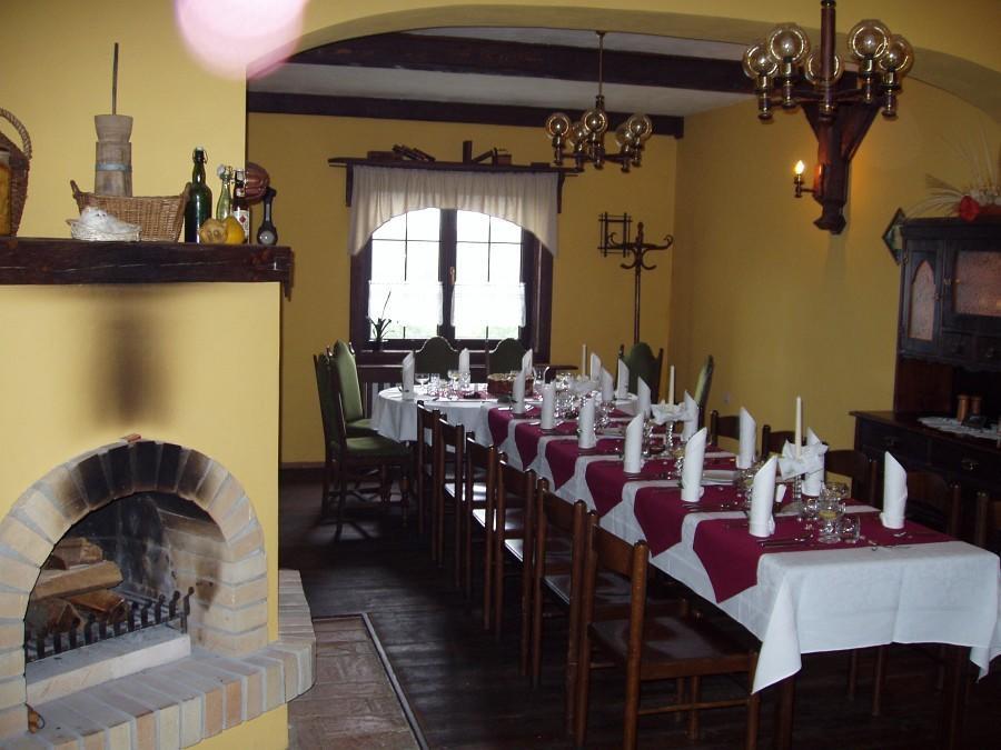 Penzion A Restaurace U Mamy Ξενοδοχείο Frýdek-Místek Εξωτερικό φωτογραφία