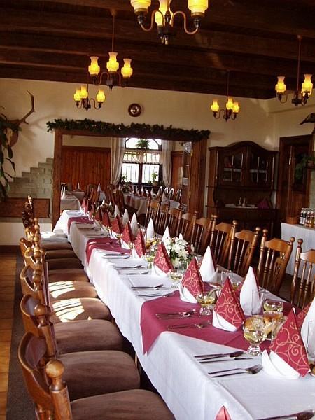 Penzion A Restaurace U Mamy Ξενοδοχείο Frýdek-Místek Εξωτερικό φωτογραφία