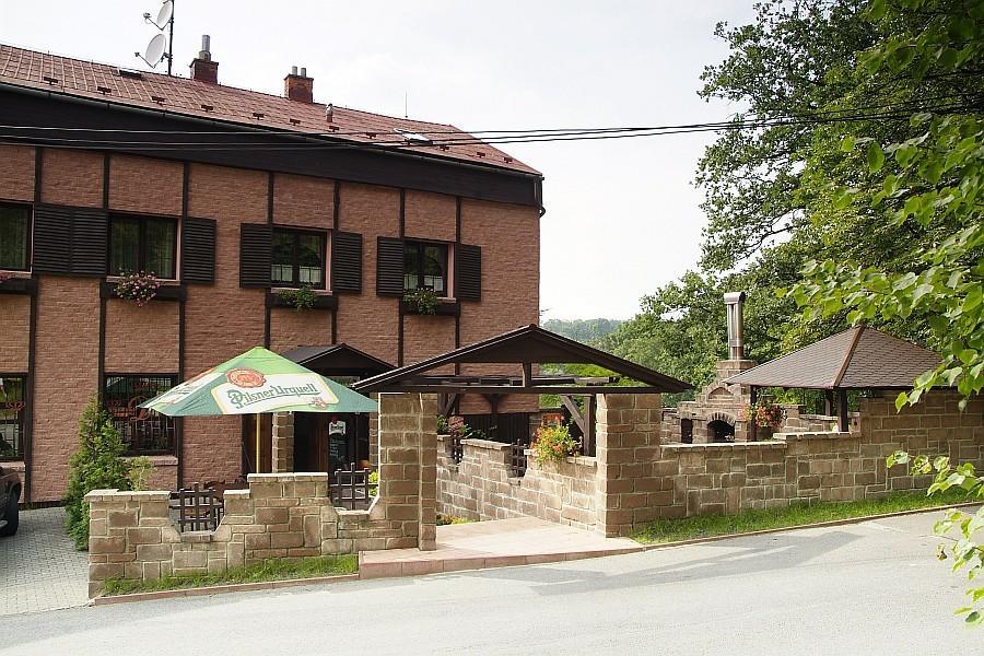 Penzion A Restaurace U Mamy Ξενοδοχείο Frýdek-Místek Εξωτερικό φωτογραφία