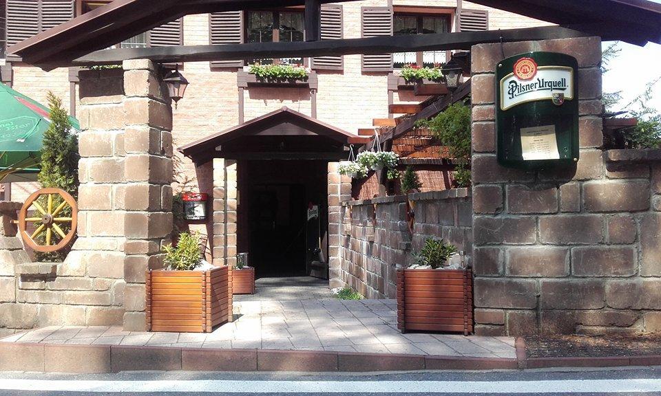 Penzion A Restaurace U Mamy Ξενοδοχείο Frýdek-Místek Εξωτερικό φωτογραφία